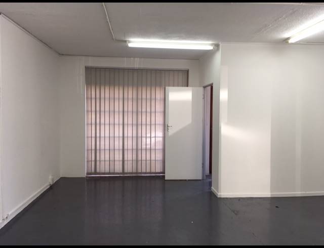 136M² WAREHOUSE RENTED IN DIEP RIVER
